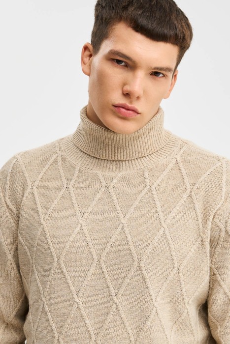 вязаный джемпер из россии вид сбоку