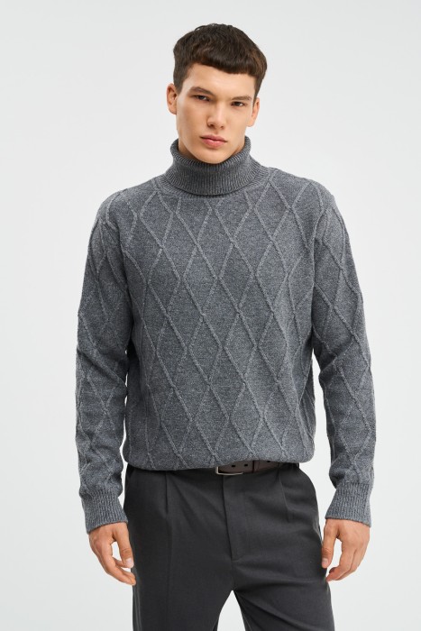 вязаный джемпер от бренда снежная королева вид слева