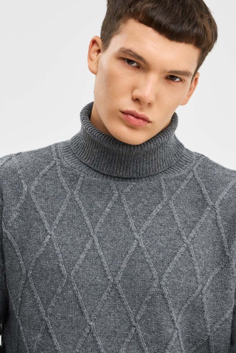 вязаный джемпер из россии вид сбоку