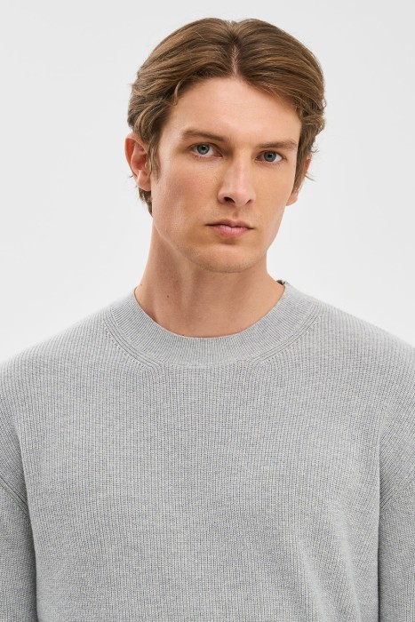 вязаный джемпер из россии вид сбоку