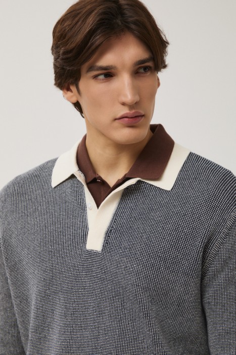 вязаный джемпер от бренда снежная королева вид слева