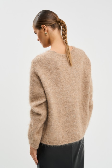 вязаный джемпер из россии вид сбоку