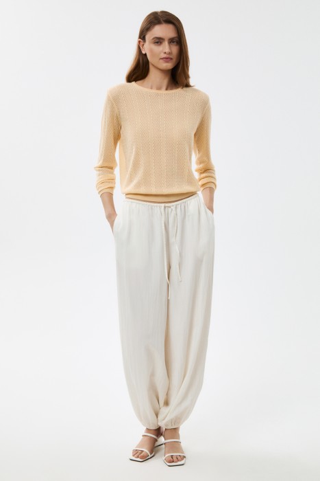 вязаный джемпер от бренда снежная королева вид слева