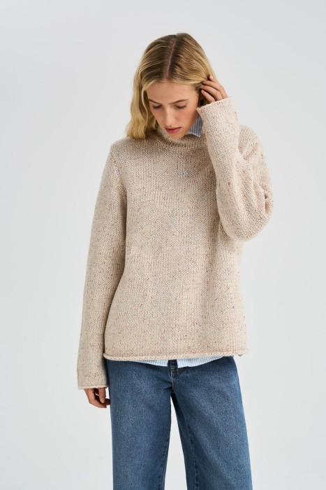 вязаный джемпер от бренда снежная королева вид слева