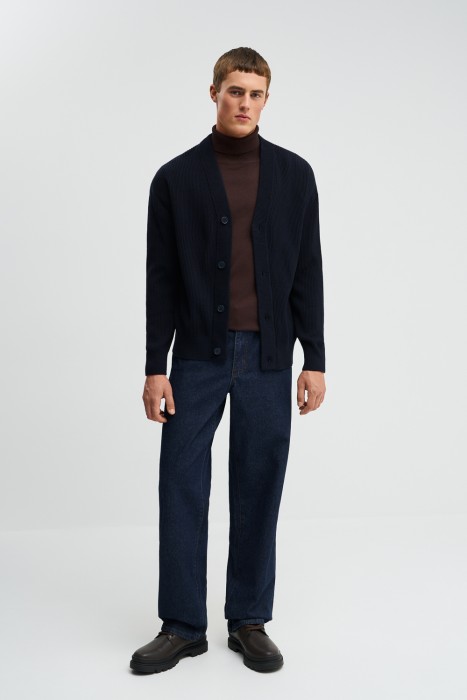 вязаный кардиган из хлопка от бренда снежная королева вид слева