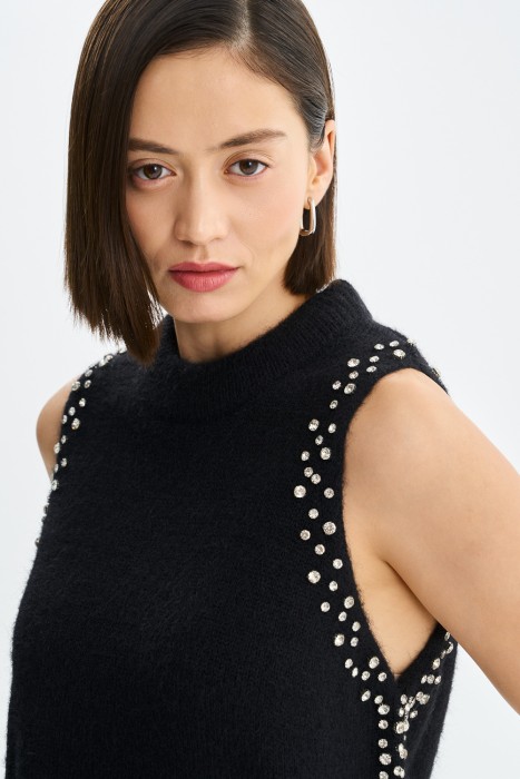 вязаный топ с декором из россии вид сбоку