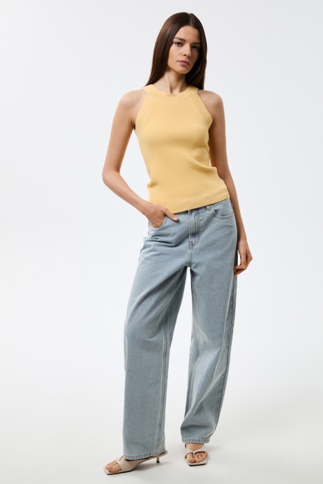 вязаный топ от бренда снежная королева вид слева