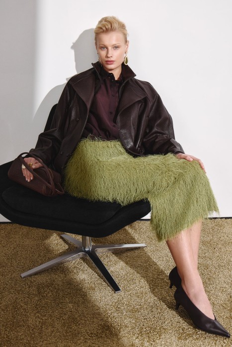 юбка с длинным ворсом от бренда снежная королева вид слева