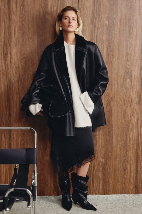 юбка с кружевной отделкой от бренда снежная королева вид слева