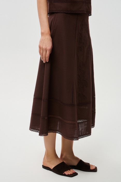 юбка с вышивкой от бренда снежная королева вид слева