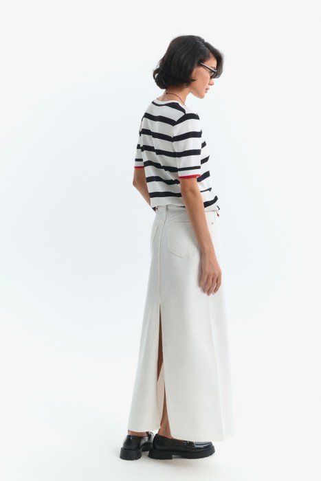 юбка по цене 1600 руб вид справа