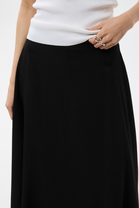 юбка от бренда снежная королева вид слева