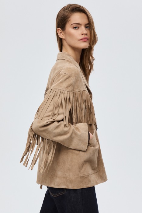 замшевая куртка с бахромой по цене 20150 руб вид справа