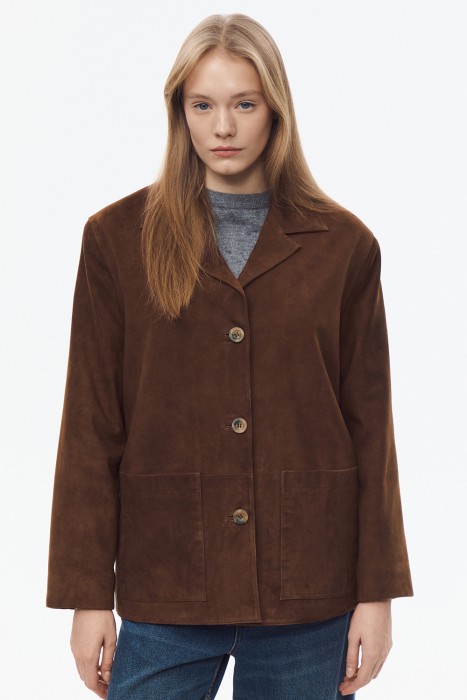 замшевая куртка от бренда снежная королева вид слева