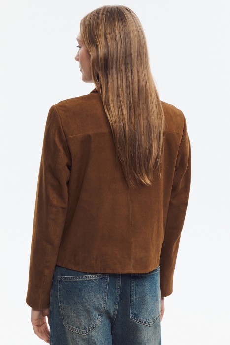 замшевая куртка по цене 18800 руб вид справа