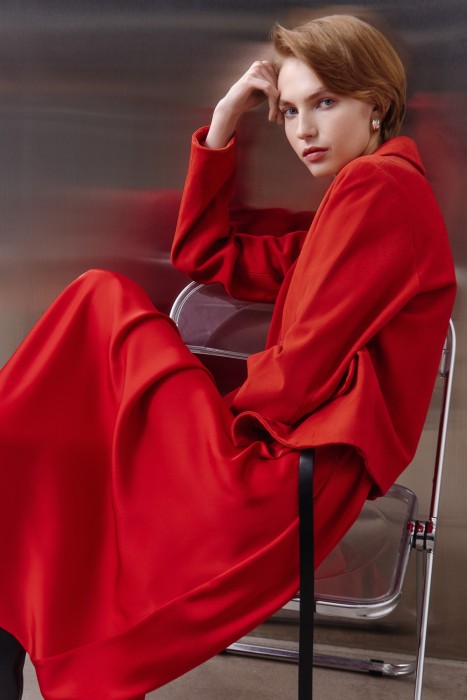 замшевая куртка от бренда снежная королева вид слева