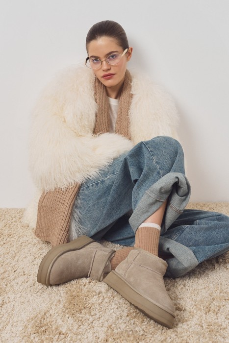 замшевые полуботинки с овчиной от бренда снежная королева вид слева