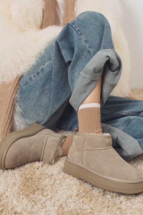 замшевые полуботинки с овчиной по цене 4070 руб вид справа