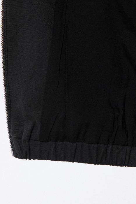 жакет-бомбер из россии вид сбоку