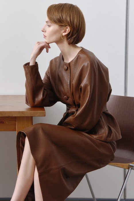 жакет из натуральной кожи с поясом 819400003 фотография