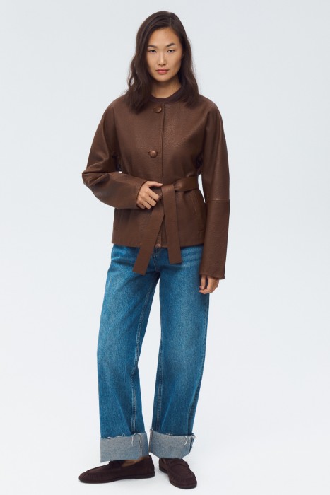 жакет из натуральной кожи с поясом по цене 21490 руб вид справа