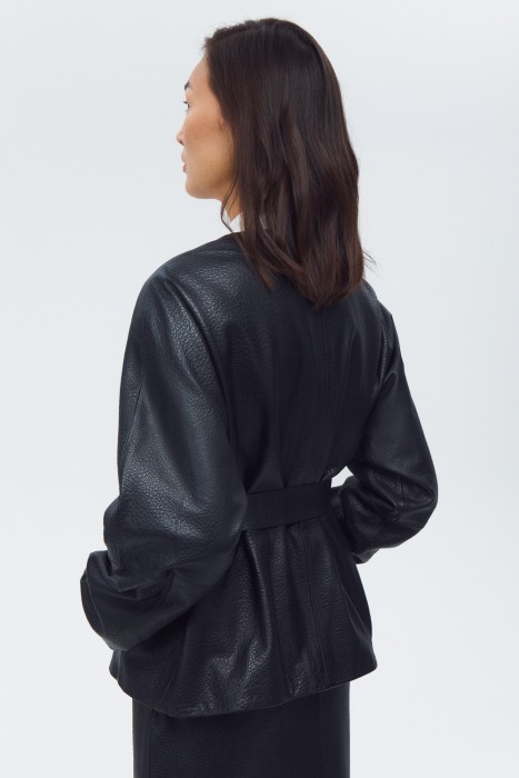 жакет из натуральной кожи с поясом по цене 21490 руб вид справа