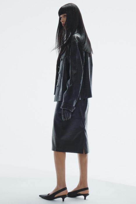 жакет из натуральной кожи с тиснением от бренда снежная королева вид слева