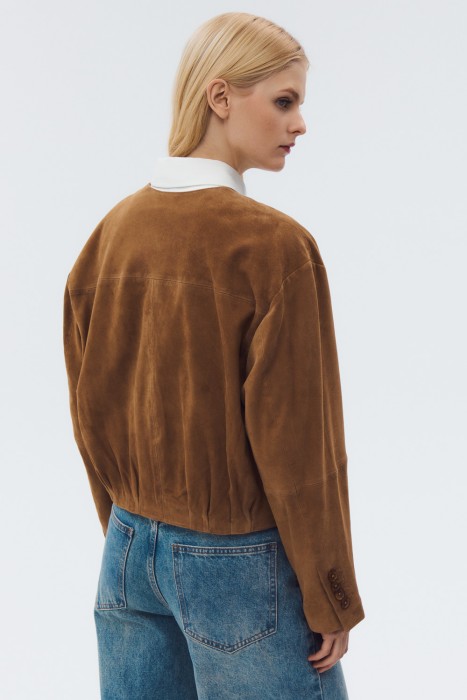 жакет из натуральной замши по цене 18800 руб вид справа