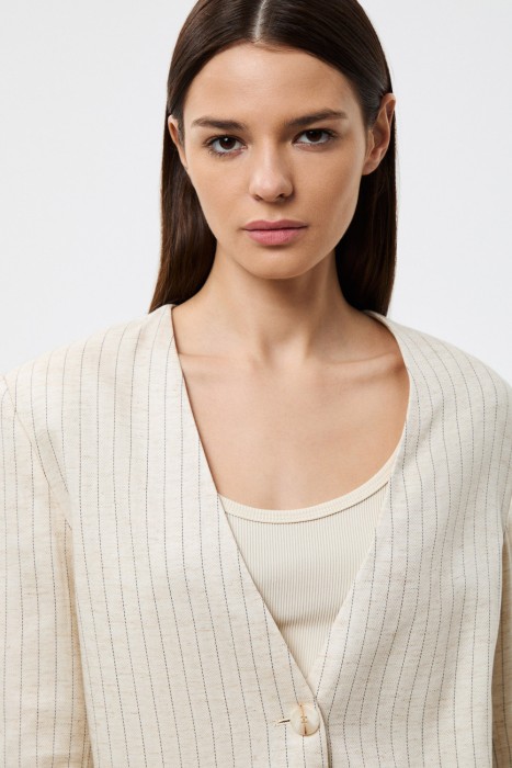 жакет из смесового льна из россии вид сбоку