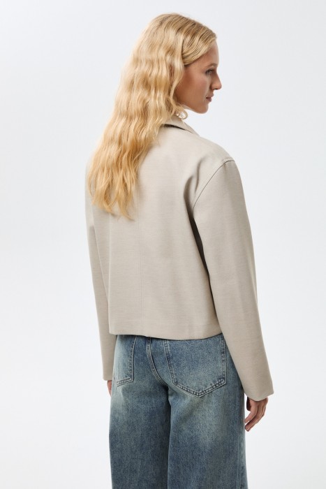 жакет на молнии по цене 2800 руб вид справа