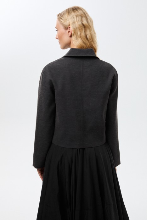 жакет на молнии по цене 2800 руб вид справа