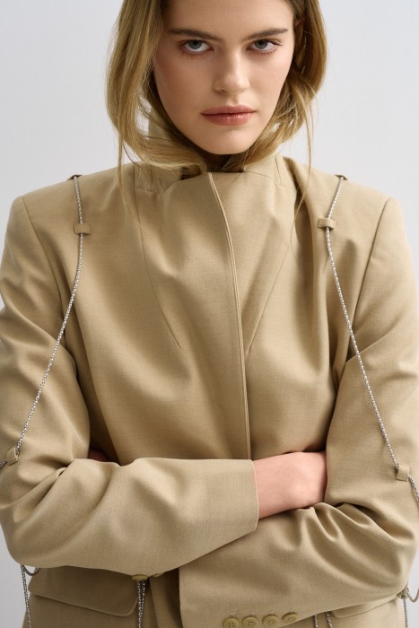 жакет с декором по цене 4070 руб вид справа