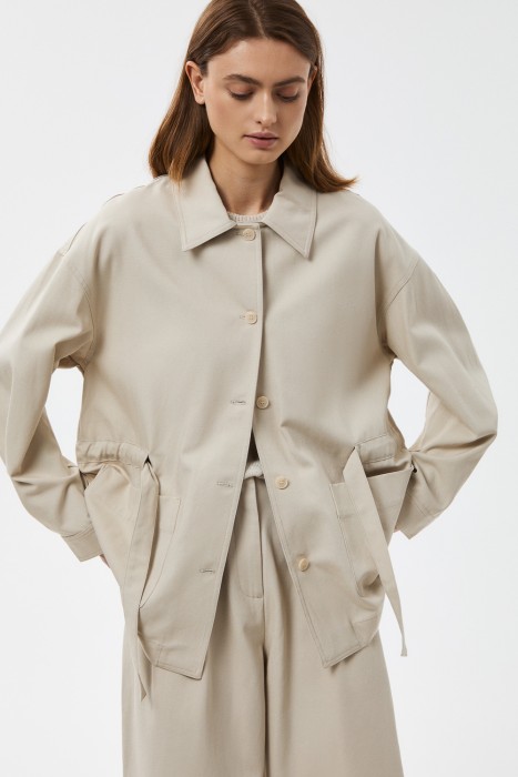 жакет с поясом от бренда снежная королева вид слева