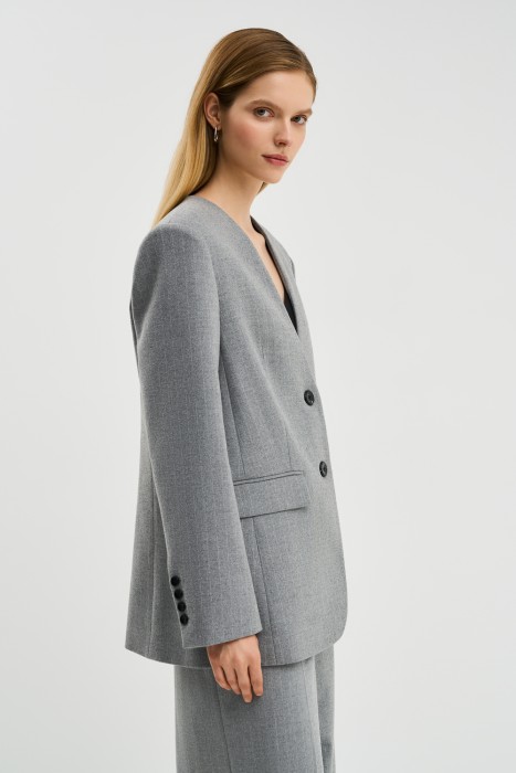 жакет по цене 3660 руб вид справа