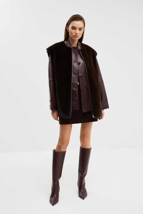 жилет из искусственного меха по цене 4480 руб вид справа