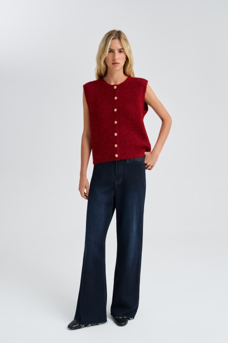 жилет из шерсти альпаки от бренда снежная королева вид слева