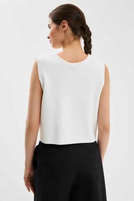 жилет на завязках по цене 1780 руб вид справа