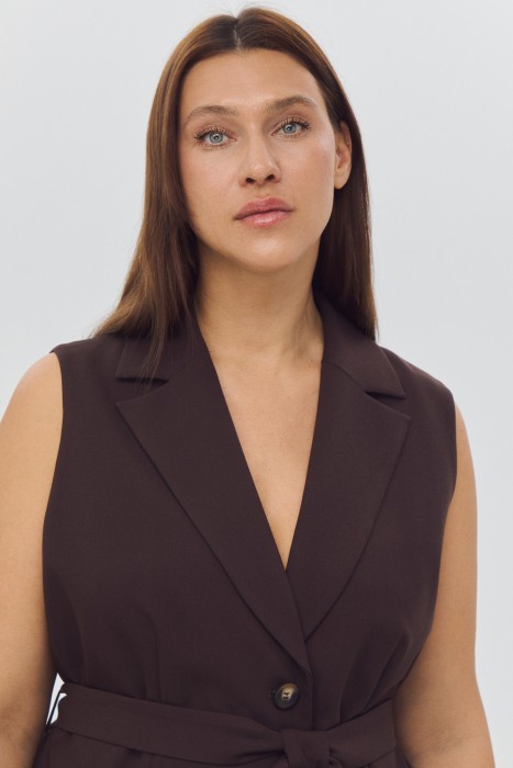 жилет с поясом из россии вид сбоку