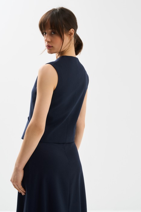 жилет по цене 2270 руб вид справа