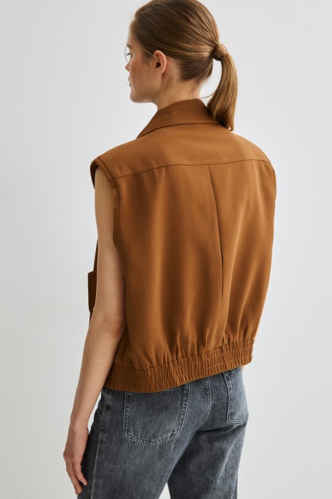 жилет по цене 1860 руб вид справа