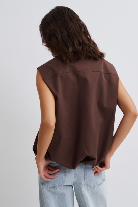 жилет по цене 4210 руб вид справа