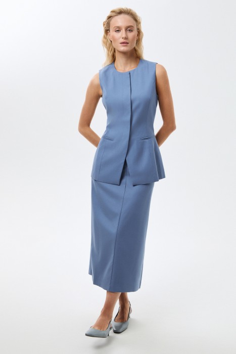 жилет от бренда снежная королева вид слева