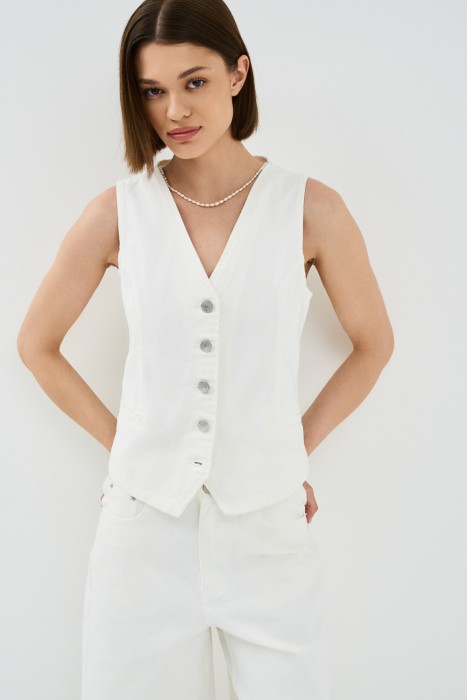 жилет от бренда снежная королева вид слева