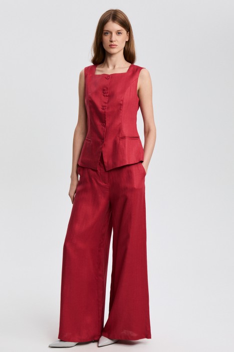 жилет от бренда снежная королева вид слева