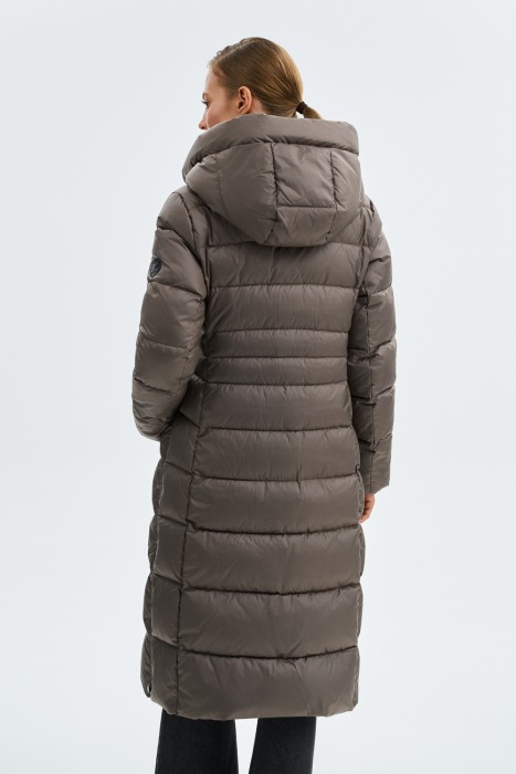 зимнее пальто с капюшоном по цене 11650 руб вид справа