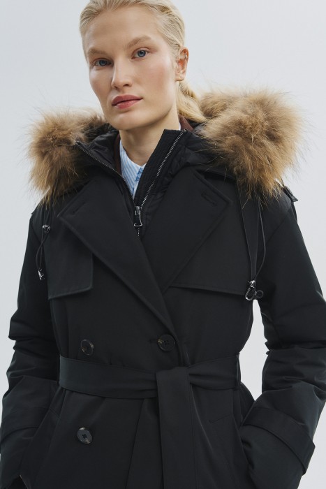 зимнее пальто с капюшоном из россии вид сбоку