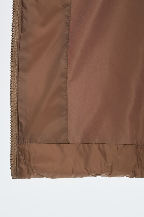 зимнее пальто с капюшоном из россии вид сбоку