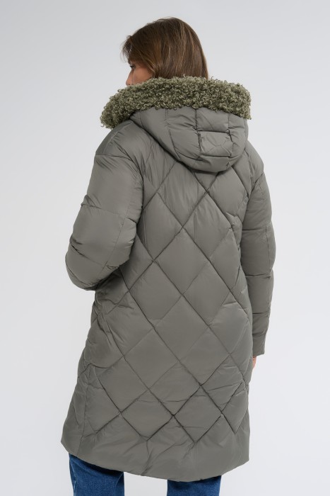 зимнее пальто с капюшоном по цене 9200 руб вид справа