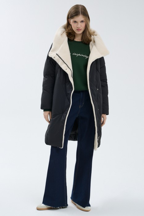 зимнее пальто с капюшоном из россии вид сбоку