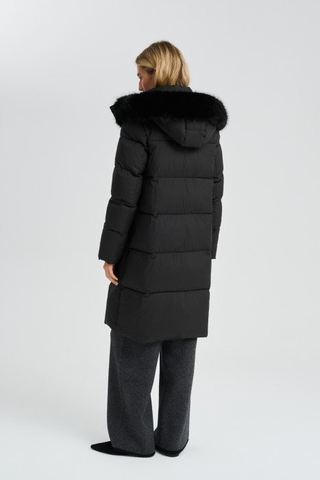 зимнее пальто с капюшоном по цене 5290 руб вид справа